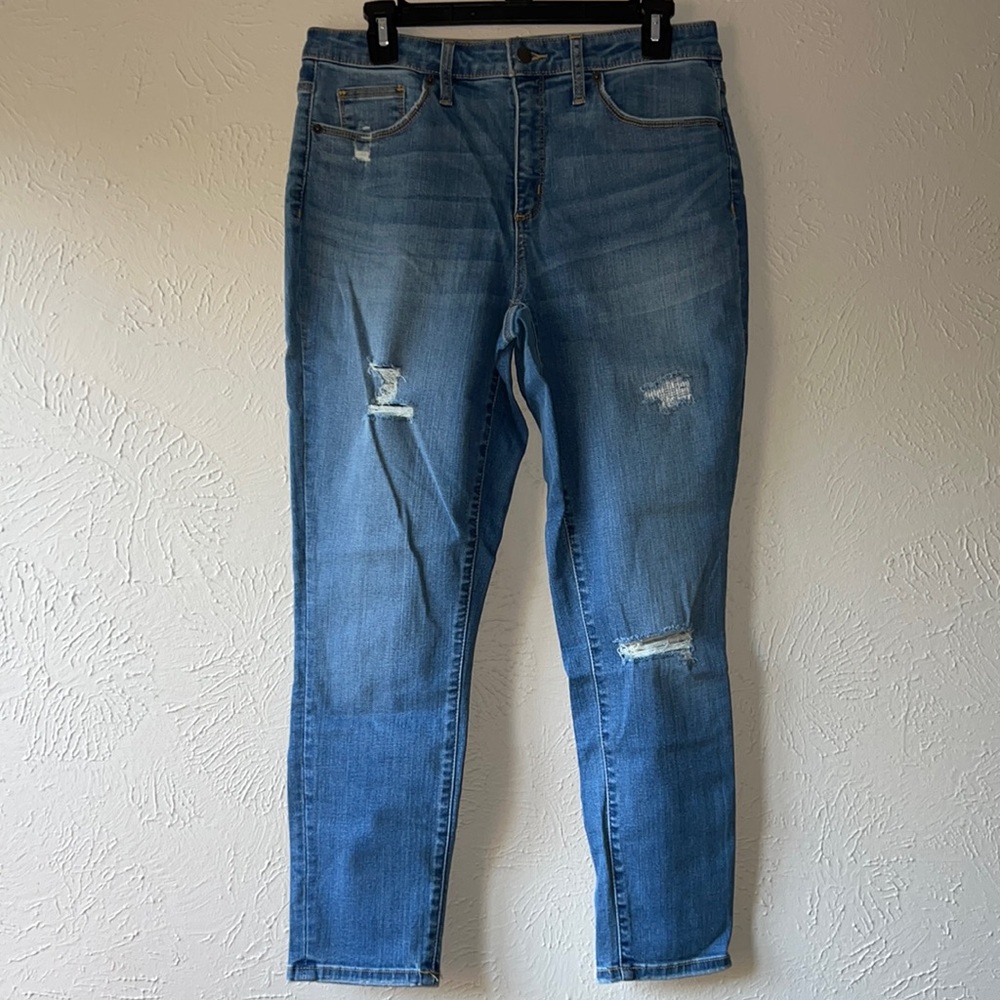 Universal Thread Distressed High Rise Skinny Jeans